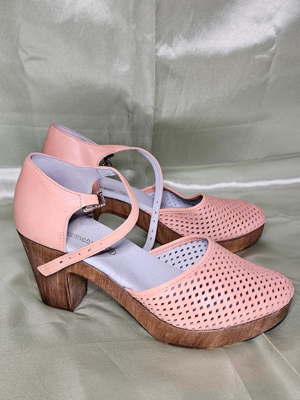Women’s Dusty Pink Heels